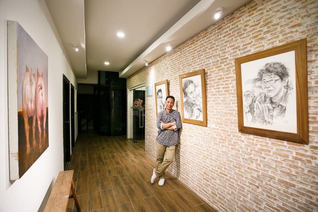 Third Rock Hostel Бангкок Экстерьер фото