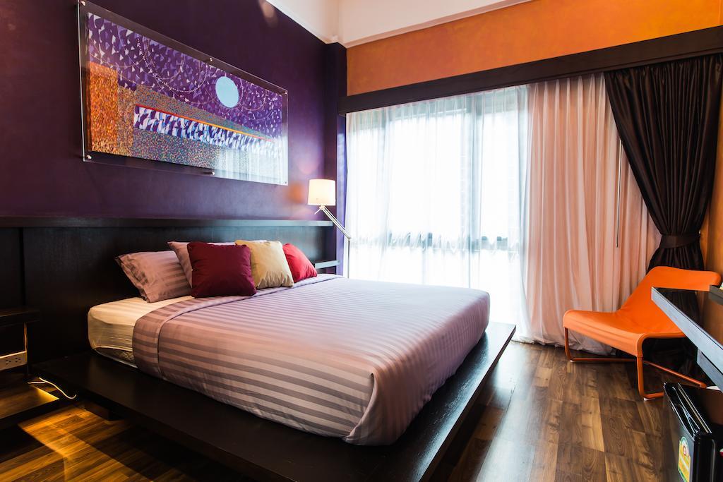 Third Rock Hostel Бангкок Экстерьер фото