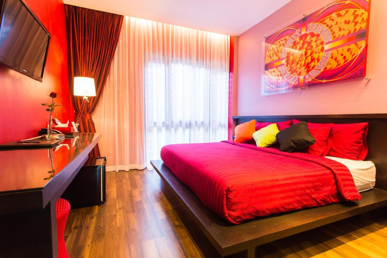 Third Rock Hostel Бангкок Экстерьер фото