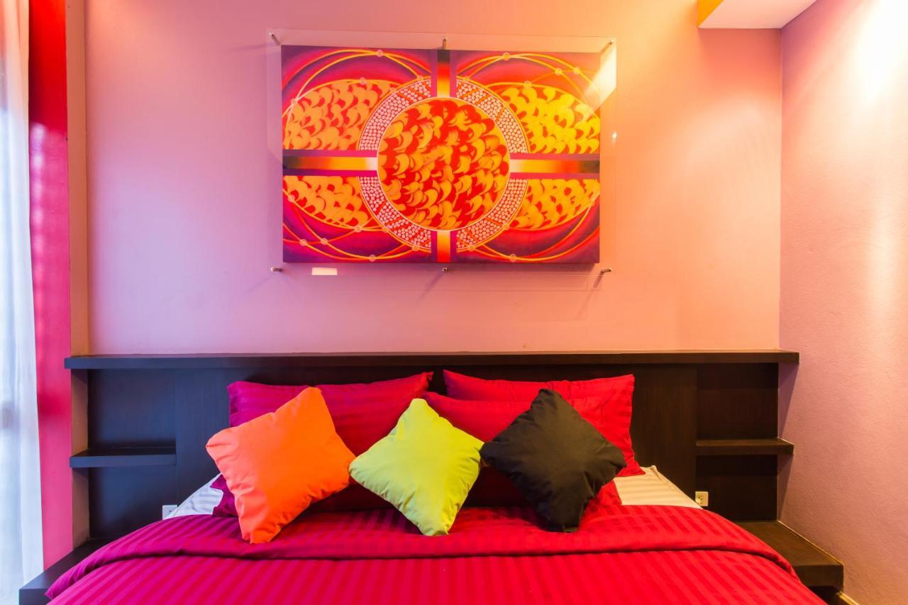 Third Rock Hostel Бангкок Экстерьер фото