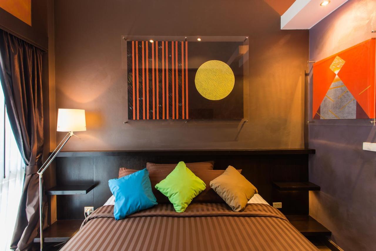 Third Rock Hostel Бангкок Экстерьер фото